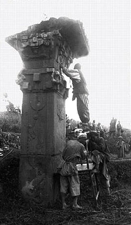 渠县蒲家湾无铭阙1.jpg 渠县蒲家湾无铭阙1.jpg